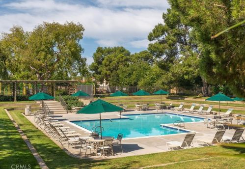 9 Cherry, Irvine CA  92612-2313 exterior