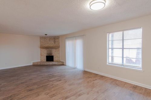 2006 Woodnote Ln, Garland TX 75040-5951 exterior