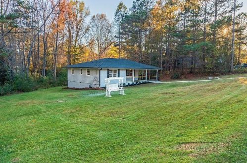 4 Thomas Way, Newnan, GA 30263-1333