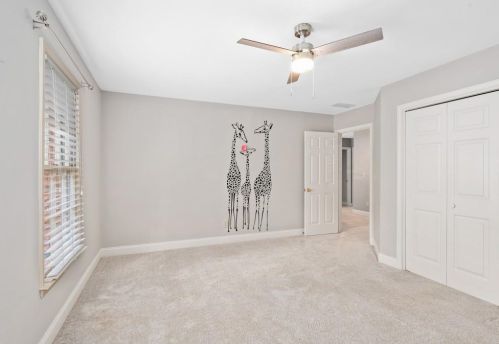 4226 Carmain Dr, Atlanta GA  30342-3504 exterior