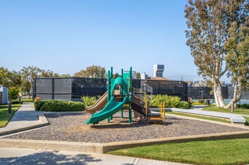 3605 Windspun Dr, Huntington Beach CA  92649-2016 exterior