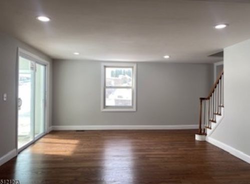 68 Old Middletown Rd, Wharton, NJ 07885-2822