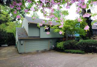 11155 Novare Pl, Portland, OR 97223-3946