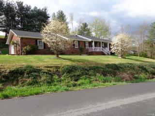 172 Taylor Ave, Elizabethton, TN 37643-6597