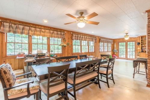 2408 Meadow Lark Dr, Atlanta GA  30344-4026 exterior