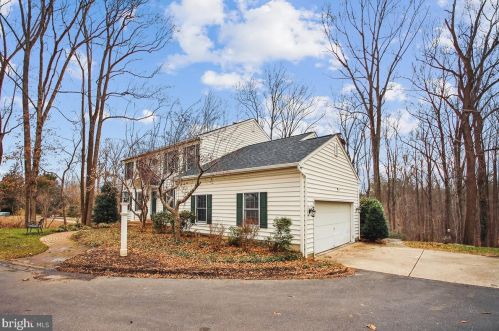 1700 Saddle Dr, Gambrills, MD 21054-1100