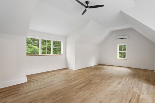 921 Heards Ferry Rd, Atlanta GA  30328-4727 exterior
