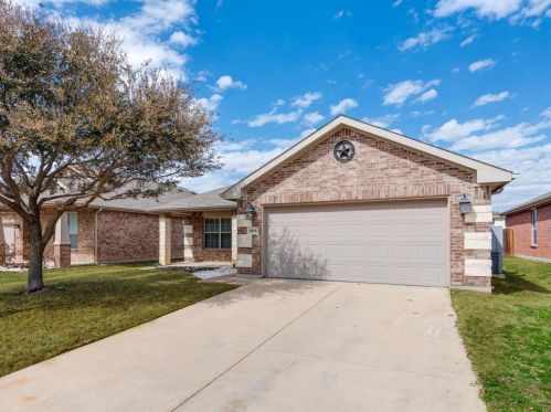 4816 Blue Top Dr, Fort Worth TX  76179-4369 exterior