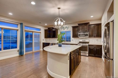 5028 Addison Way, Aurora CO 80016-5390 exterior