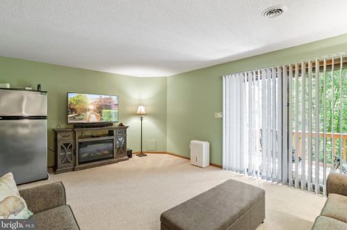 106 Tecumseh Trl, Hedgesville WV  25427-3859 exterior