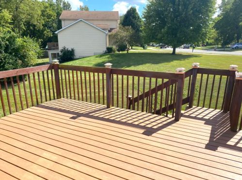 435 Deerpath Ct, Hobart IN 46342-5743 exterior