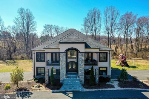 2816 Charles St, Fallston, MD 21047-1342