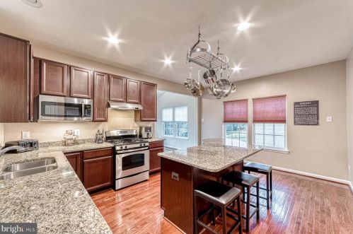 9438 Merrimont Trace Cir, Bristow, VA 20136-2902