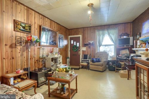 1525 Naudain St, Harrisburg, PA 17104-2255