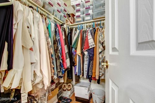 2548 Hawk St, Simi Valley CA 93065-2365 exterior