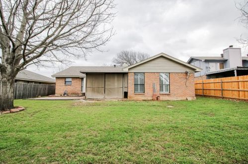 6900 Penhurst Dr, Fort Worth TX 76133-6422 exterior