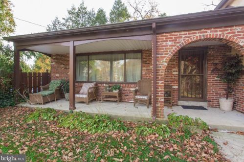 112 Brent Dr, Media, PA 19086-6611