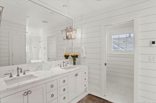 64 Cove Ave, Norwalk CT  06855-2412 exterior