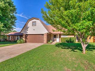 905 Cherrywood Ln, Yukon, OK 73099-4832
