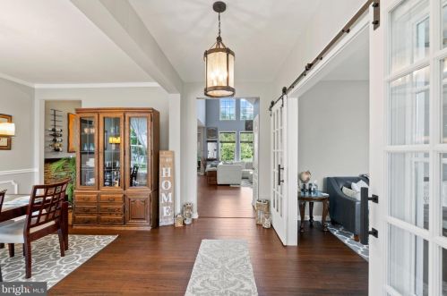 13846 Estate Manor Dr, Gainesville, VA 20155-5949