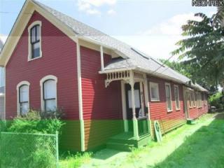 911 Fruit Ave, Cleveland OH  44113-4608 exterior
