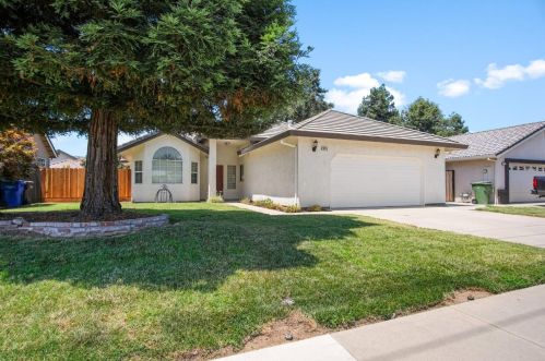 3675 Colorado Ave, Turlock CA  95382-8112 exterior