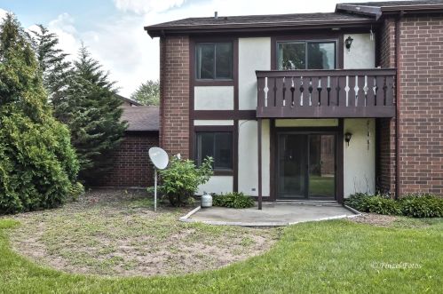 430 Brandy Dr, Bull Valley, IL 60014-7432