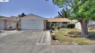34755 Gladstone Pl, Fremont, CA 94555-2422