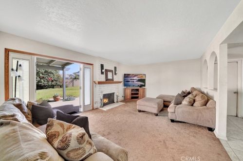 9686 Kathleen Dr, Cypress, CA 90630-4023