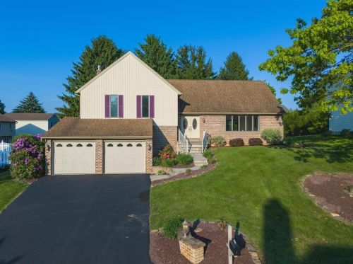 1011 Oldstone Rd, Allentown, PA 18103-4684