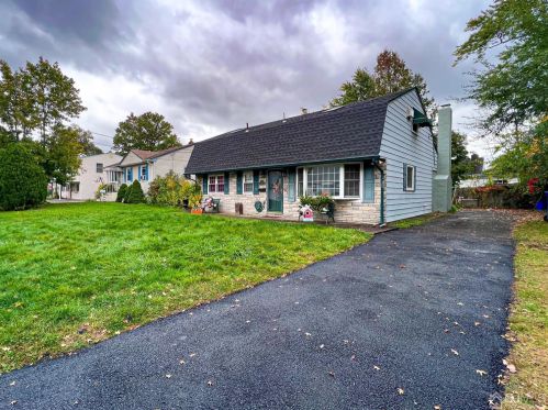 42 Henry Pl, Iselin, NJ 08830-1159