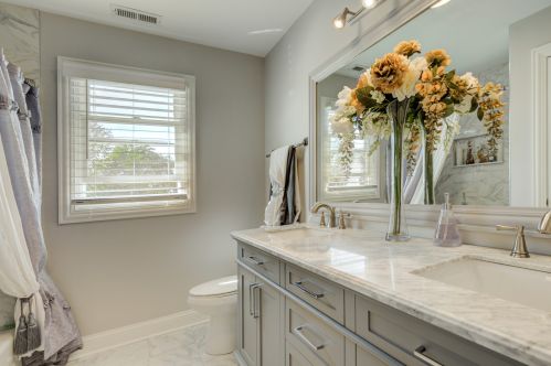 890 Somerset Dr, Carol Stream IL  60188-6078 exterior