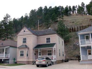 766 Main St, Pluma, SD 57732-1003