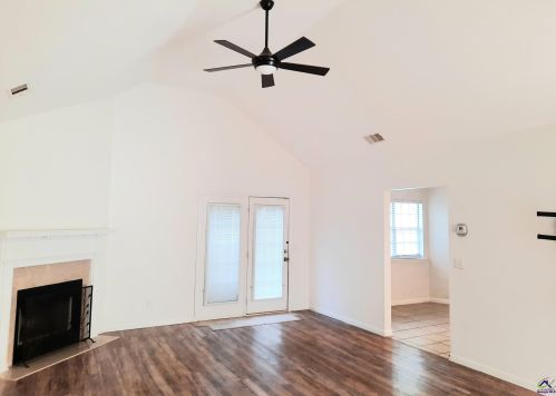 225 Sheffield Way, Warner Robins GA  31088-3040 exterior