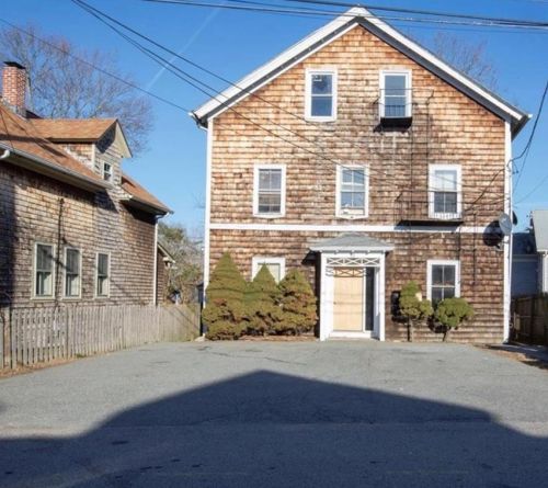 36 Bank St, Warwick, RI 02888-1656