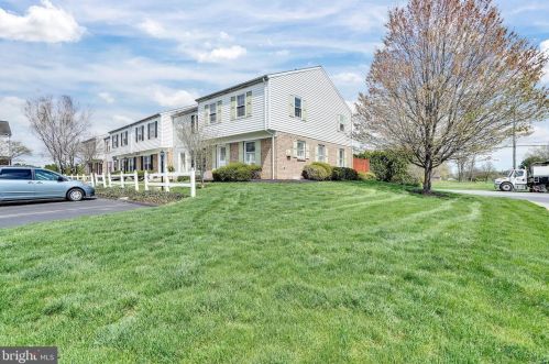 1801 Carlton Dr, Lebanon, PA 17042-5762