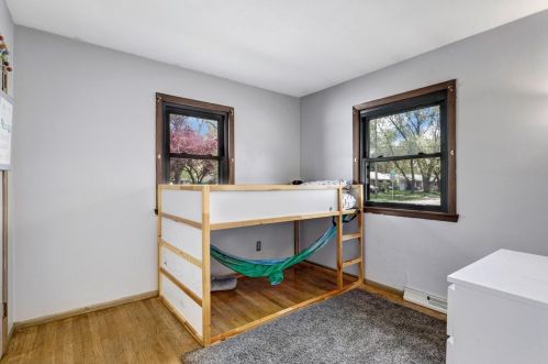 2329 Cedar Ave, Saint Paul MN  55110-4430 exterior