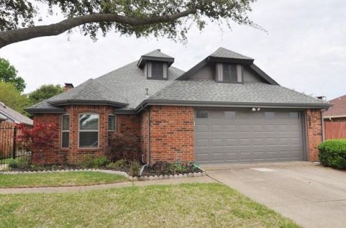 3102 Big Oaks Dr, Garland TX  75044-6924 exterior