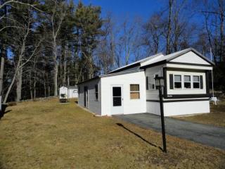 34 Bangor St, Nashua, NH 03063-1539