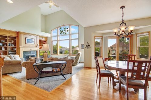 10098 Bridgewater Pkwy, Saint Paul MN  55129-8576 exterior