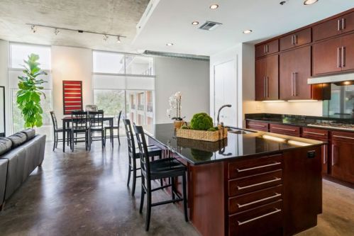 3030 Bryan St, Dallas TX 75204-6104 exterior