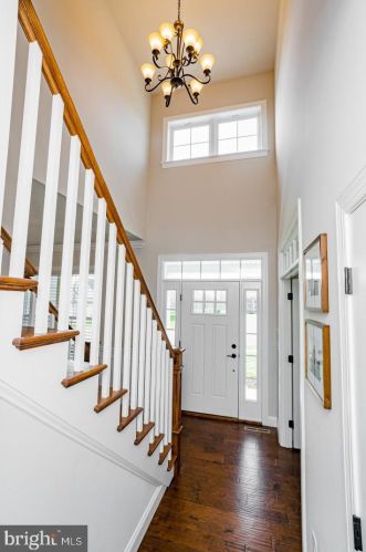 455 Greenhedge Dr, Lancaster PA  17603-7907 exterior