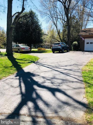 17 Friendship Ct, Charles Town WV 25414-5058 exterior