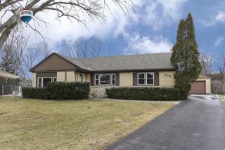 638 Garden Ct, Glenview, IL 60025-4105