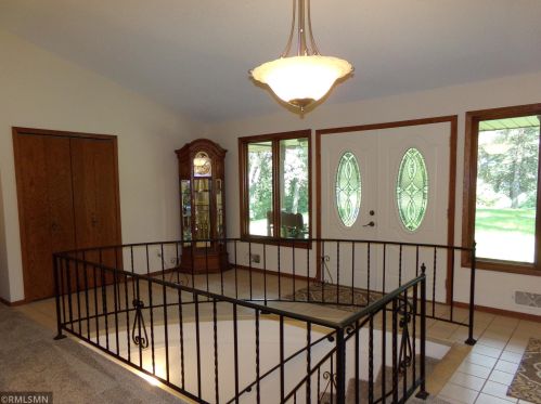 10060 206th St, Columbus, MN 55025