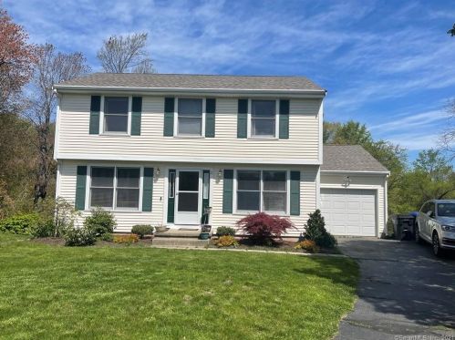 21 Rockwell Ct, Wapping, CT 06074-6901