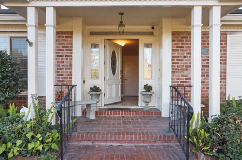 1046 Oxford Way, Stockton, CA 95204-3039