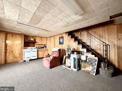 1113 Hunting Park Ave, Philadelphia PA 19140-2830 exterior