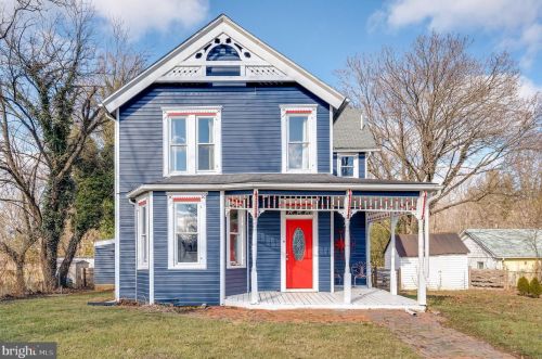 124 Pleasant Aly, Summit Point, WV 25446-4527