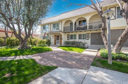 9857 Via Sonoma, Cypress, CA 90630-3437